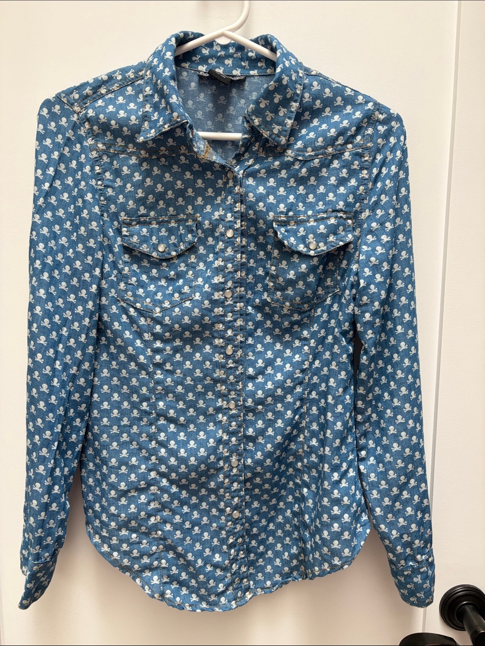 Women’s Blue Patterned Button-Up Shirt - Lightweight Collared Top